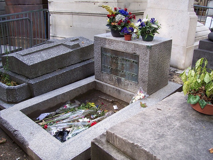 Jim-Morrison_Pere_Lachaise_2